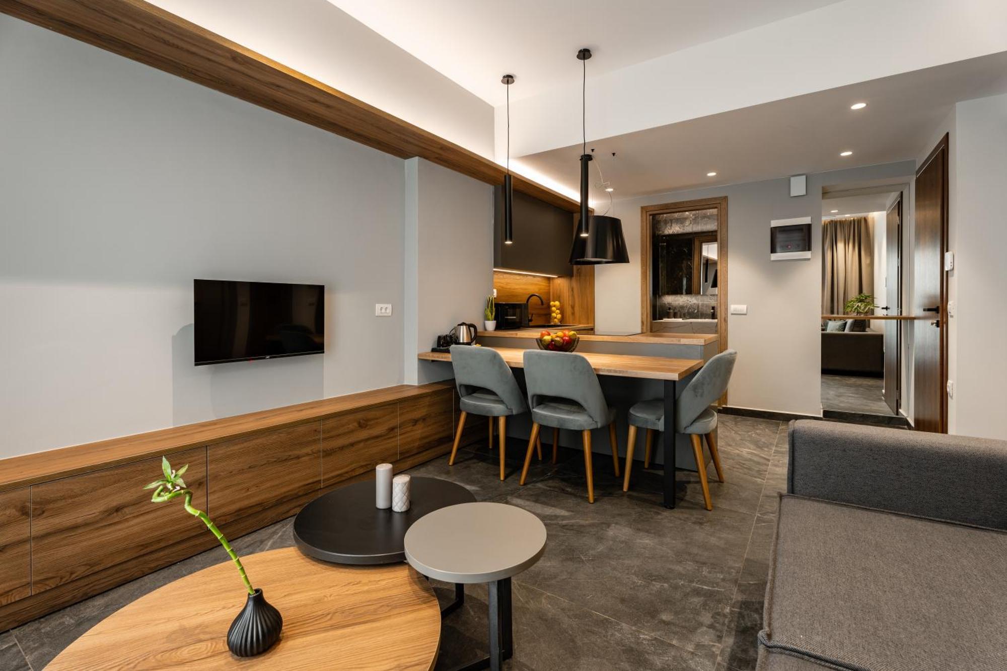 Omikron Luxury Residences Apartment *